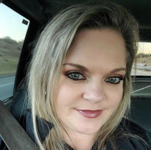 Meet your Posher, Monica